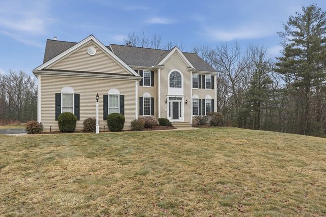 11 Howarth Drive, Upton, MA 01568