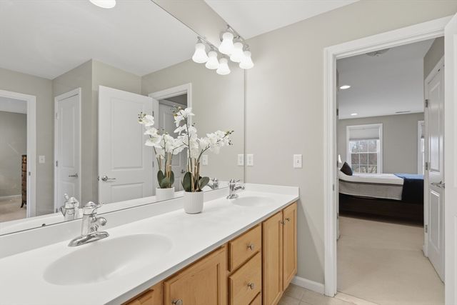 11 Howarth Drive, Upton, MA 01568