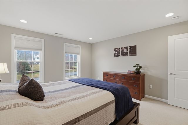 11 Howarth Drive, Upton, MA 01568