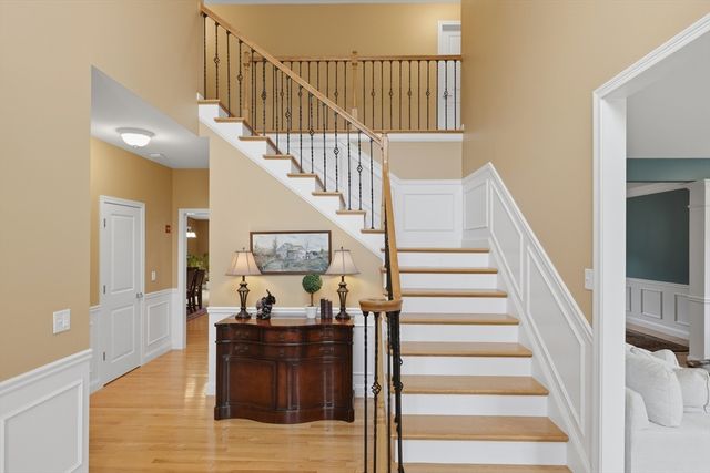 11 Howarth Drive, Upton, MA 01568