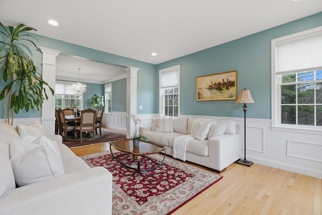 11 Howarth Drive, Upton, MA 01568