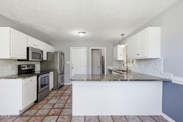 116 Winterfield Drive, Raeford, NC 28376