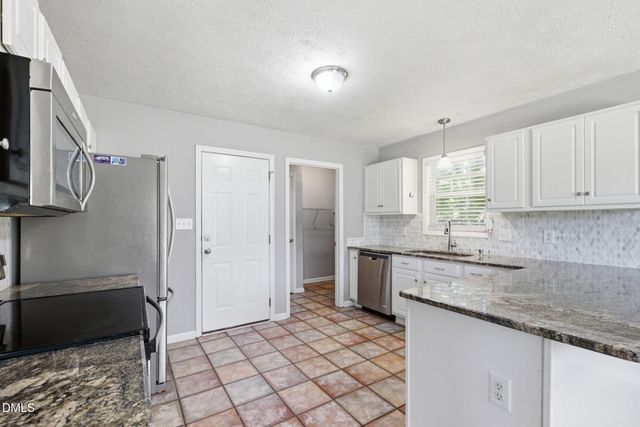 116 Winterfield Drive, Raeford, NC 28376