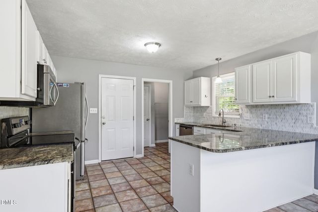 116 Winterfield Drive, Raeford, NC 28376