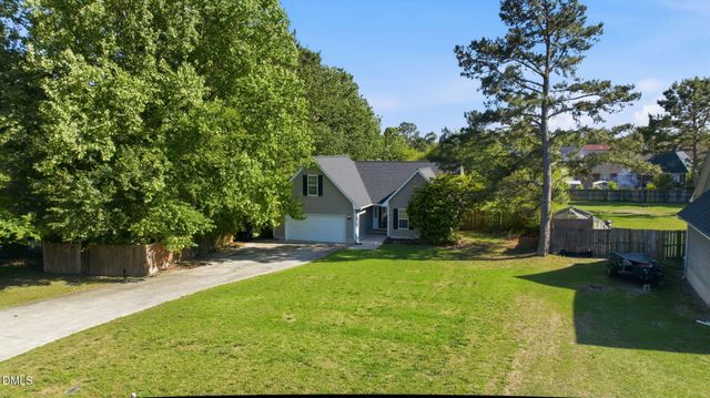 116 Winterfield Drive, Raeford, NC 28376