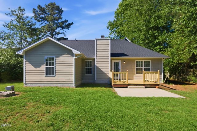 116 Winterfield Drive, Raeford, NC 28376