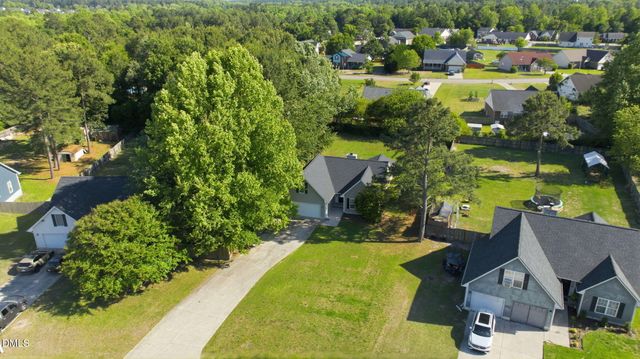 116 Winterfield Drive, Raeford, NC 28376