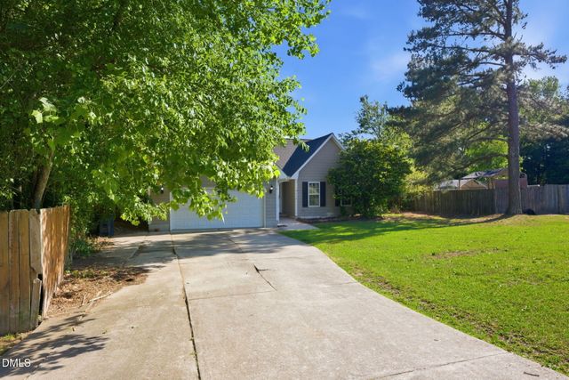 116 Winterfield Drive, Raeford, NC 28376