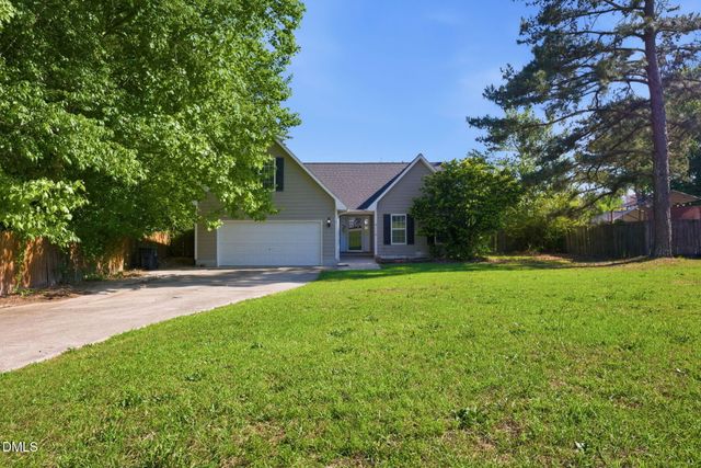116 Winterfield Drive, Raeford, NC 28376