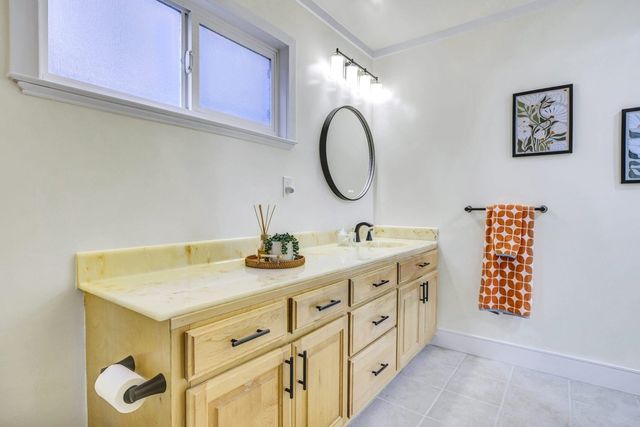 6635 6635 Banning Dr, Oakland, CA 94611