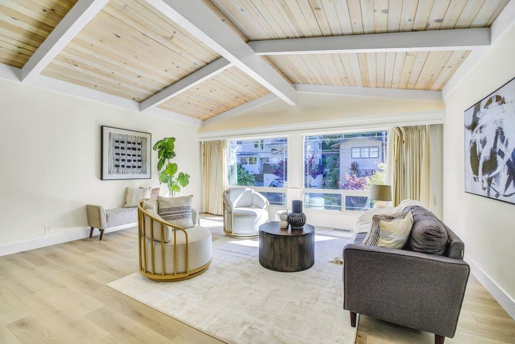 Image 1 of property listing at 6635 6635 Banning Dr, Oakland, CA 94611