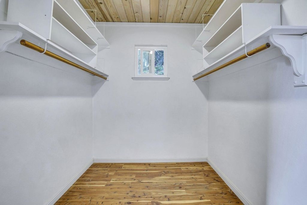 Image 29 of property listing at 6635 6635 Banning Dr, Oakland, CA 94611