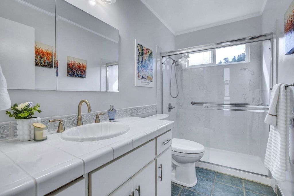 Image 31 of property listing at 6635 6635 Banning Dr, Oakland, CA 94611