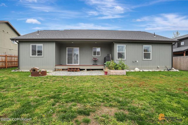 1195 E Mountain Peak Loop, Palmer, AK 99645