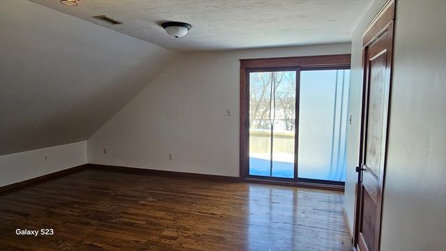 17 Cleveland Ave 3, Worcester, MA 01603