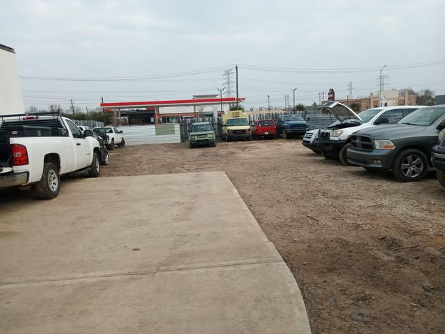 000 W Orem Drive, Houston, TX 77085