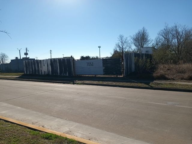 000 W Orem Drive, Houston, TX 77085