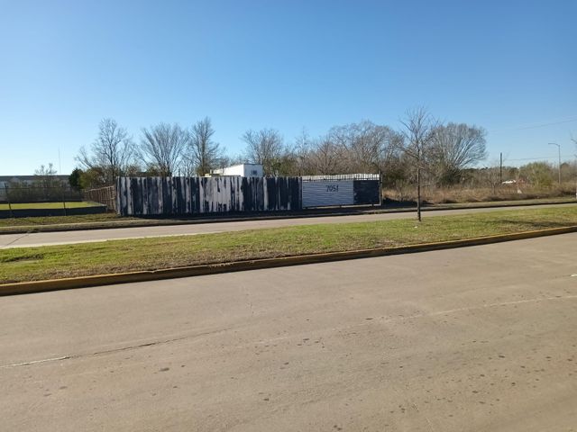 000 W Orem Drive, Houston, TX 77085