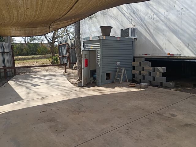 000 W Orem Drive, Houston, TX 77085