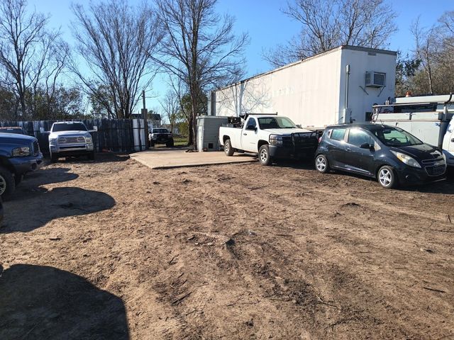 000 W Orem Drive, Houston, TX 77085