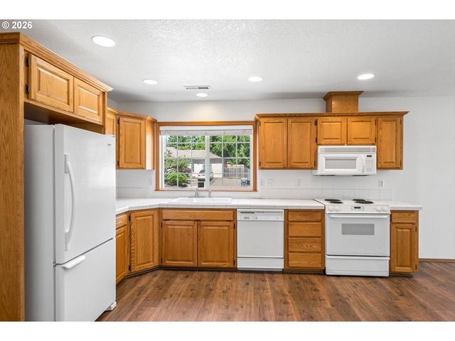 257 N KNIGHTS BRIDGE Rd, Canby, OR 97013