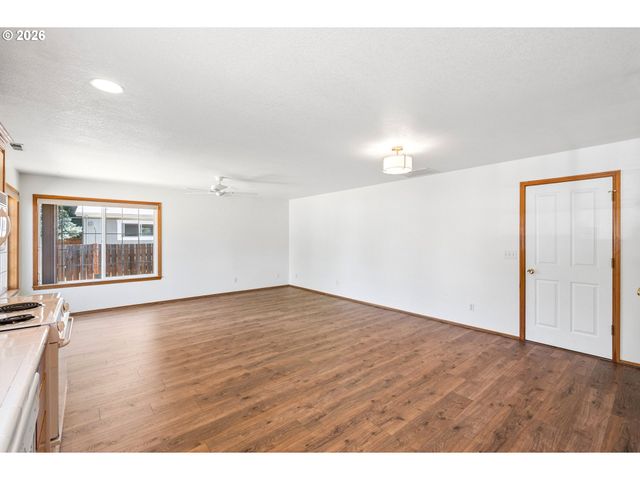 257 N KNIGHTS BRIDGE Rd, Canby, OR 97013