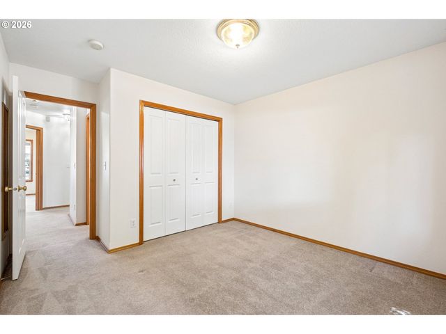 257 N KNIGHTS BRIDGE Rd, Canby, OR 97013