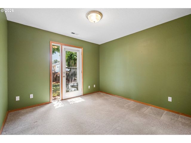 257 N KNIGHTS BRIDGE Rd, Canby, OR 97013