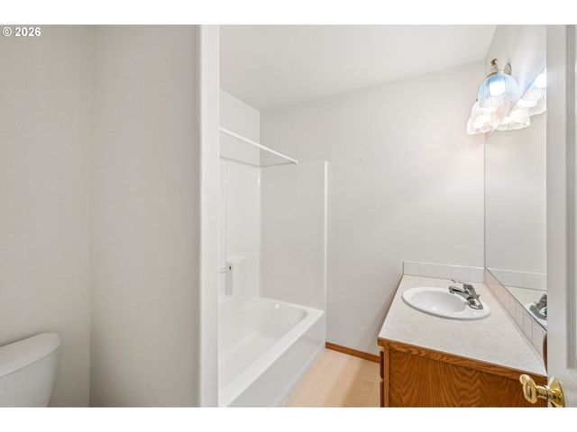 257 N KNIGHTS BRIDGE Rd, Canby, OR 97013