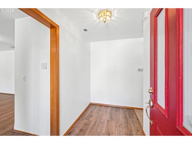257 N KNIGHTS BRIDGE Rd, Canby, OR 97013