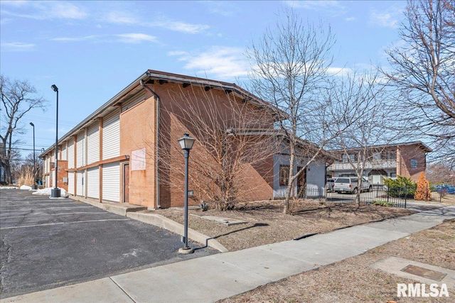 1025 S 5TH Street, Springfield, IL 62703