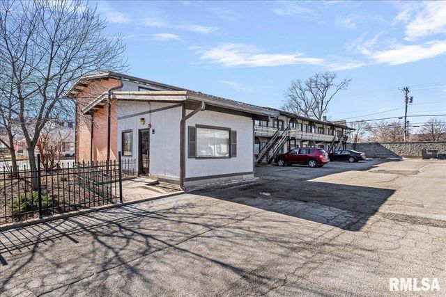 1025 S 5TH Street, Springfield, IL 62703