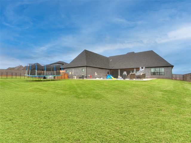 4400 Rustic Trail, Moore, OK 73160