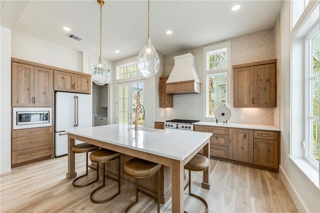 146 Speckled Egg, Port Aransas, TX 78373