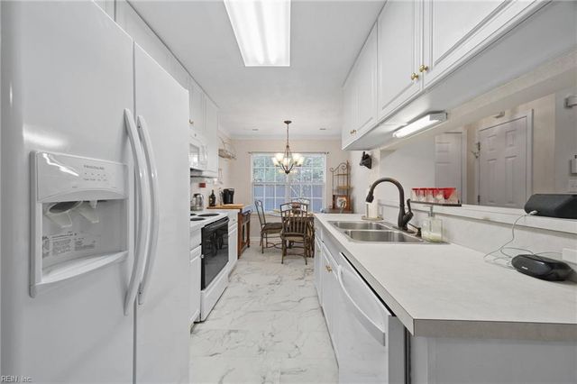 1003 Island QUAY, Newport News, VA 23602