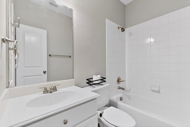1527 Biltmore Lane, Irving, TX 75063