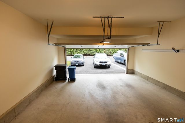108 Imperial Court 108, Trumbull, CT 06611