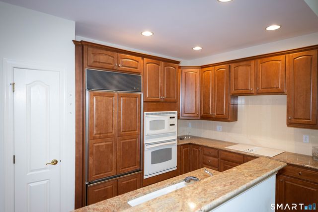 108 Imperial Court 108, Trumbull, CT 06611