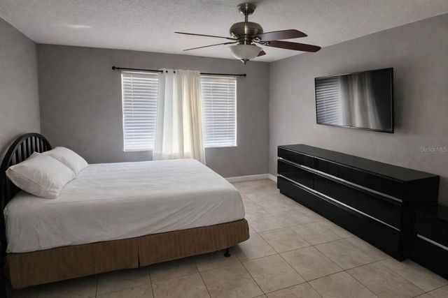 6115 N ALBANY AVENUE, Tampa, FL 33604