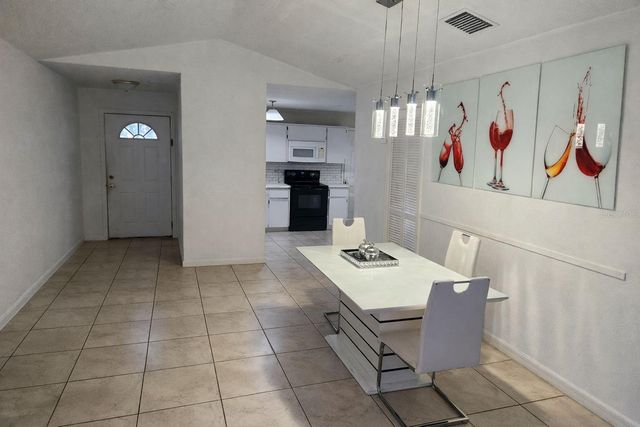 6115 N ALBANY AVENUE, Tampa, FL 33604