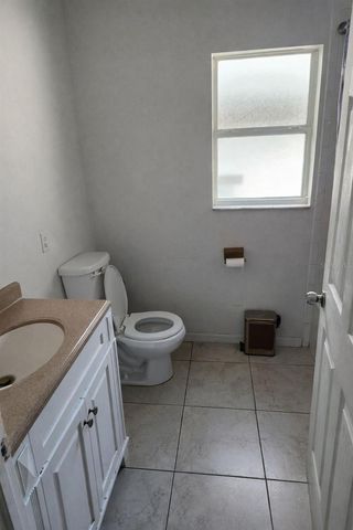 6115 N ALBANY AVENUE, Tampa, FL 33604