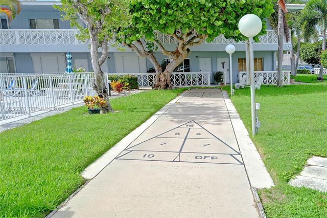 2170 NE 51 Court B6, Fort Lauderdale, FL 33308