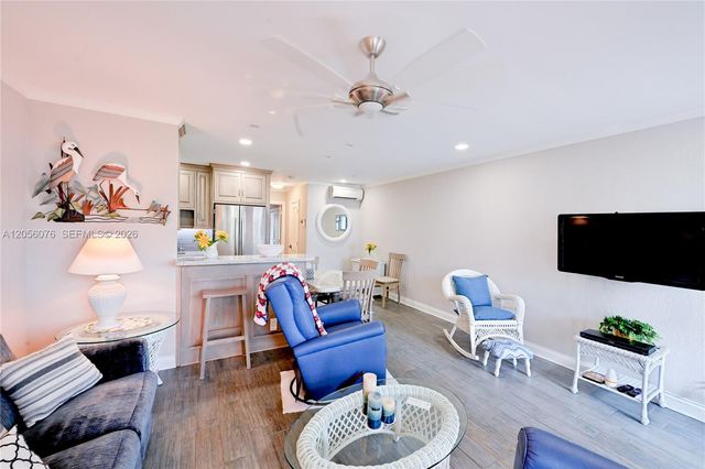 2170 NE 51 Court B6, Fort Lauderdale, FL 33308