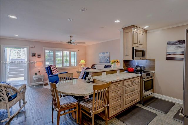 2170 NE 51 Court B6, Fort Lauderdale, FL 33308