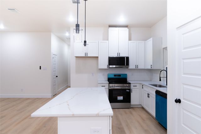 219 W Beachwood Loop, Trinidad, TX 75163