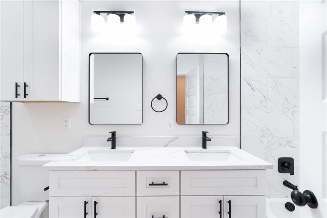 219 W Beachwood Loop, Trinidad, TX 75163