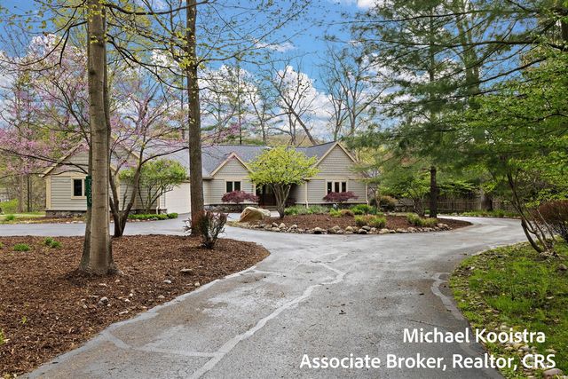 7320 Valhalla Drive, Alto, MI 49302
