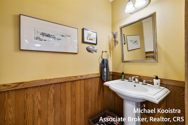 7320 Valhalla Drive, Alto, MI 49302