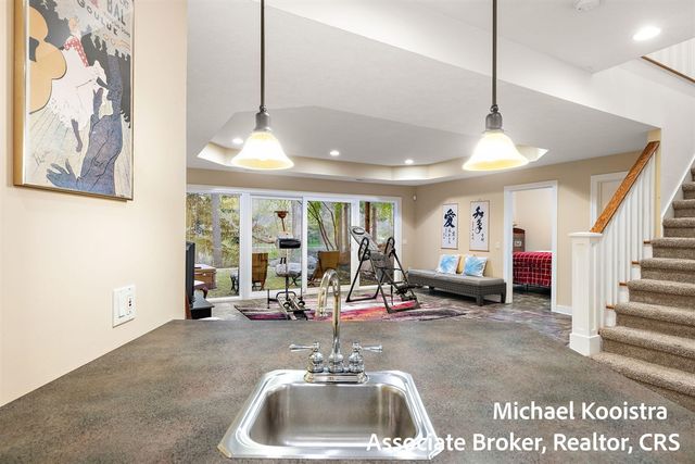 7320 Valhalla Drive, Alto, MI 49302