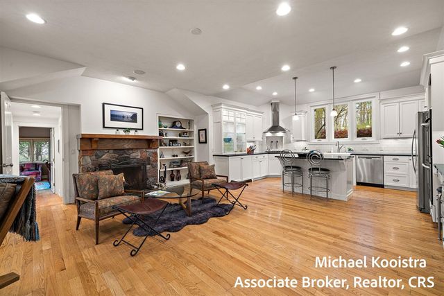 7320 Valhalla Drive, Alto, MI 49302